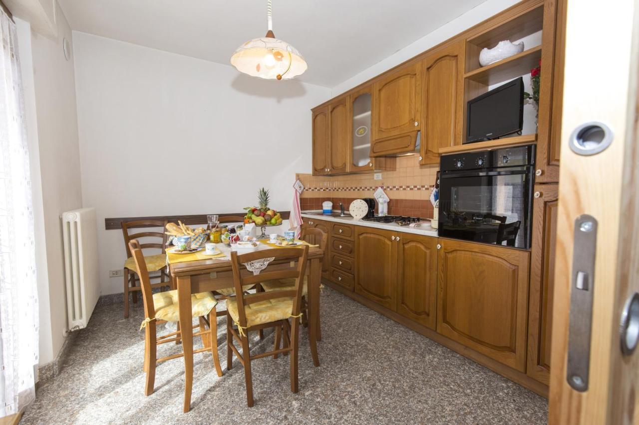 45кв.м 1, 1 баня Апартамент
 в Monticelli Асколи Пичено Екстериор снимка