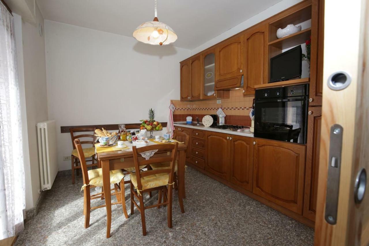 45кв.м 1, 1 баня Апартамент
 в Monticelli Асколи Пичено Екстериор снимка